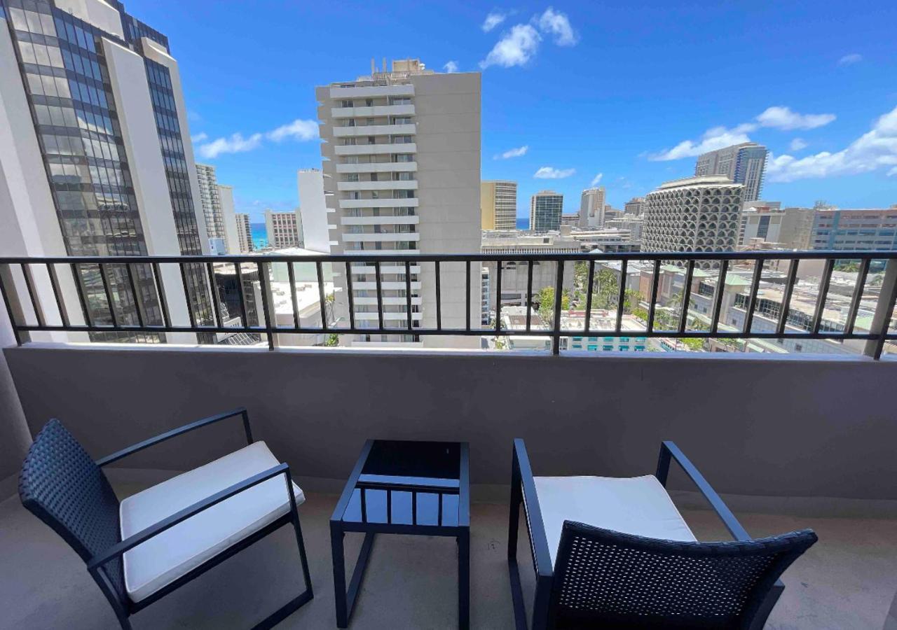 1508- Heart Of Waikiki With Kitchen-Free Parking-King Bed-Corner Unit Lejlighed Honolulu Eksteriør billede