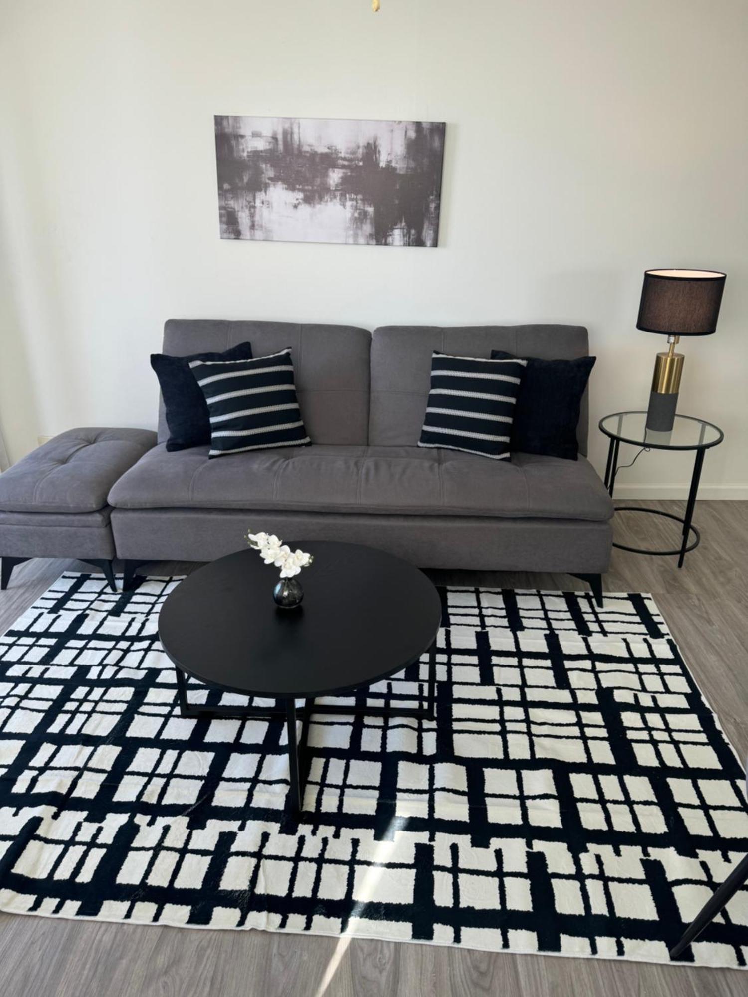 1508- Heart Of Waikiki With Kitchen-Free Parking-King Bed-Corner Unit Lejlighed Honolulu Eksteriør billede